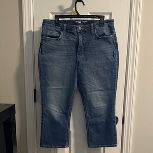 Women’s Regular Fit Capri Blue Jeans
